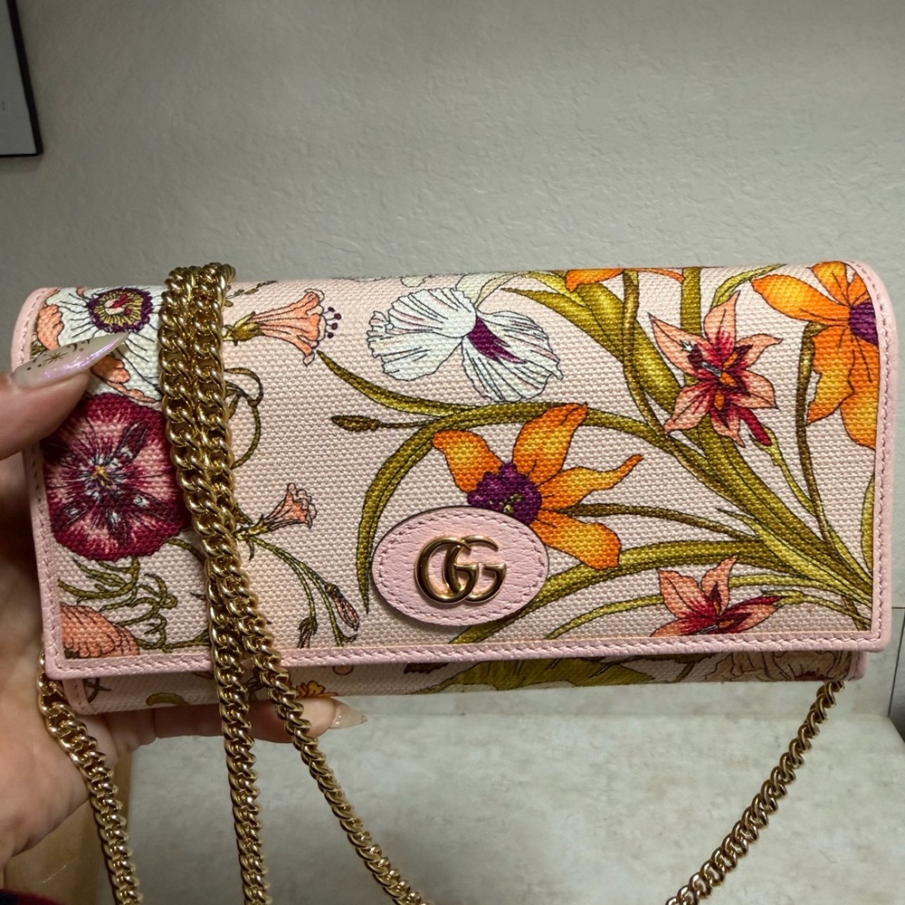 Gucci Pink Flora Wallet on Chain Clutch